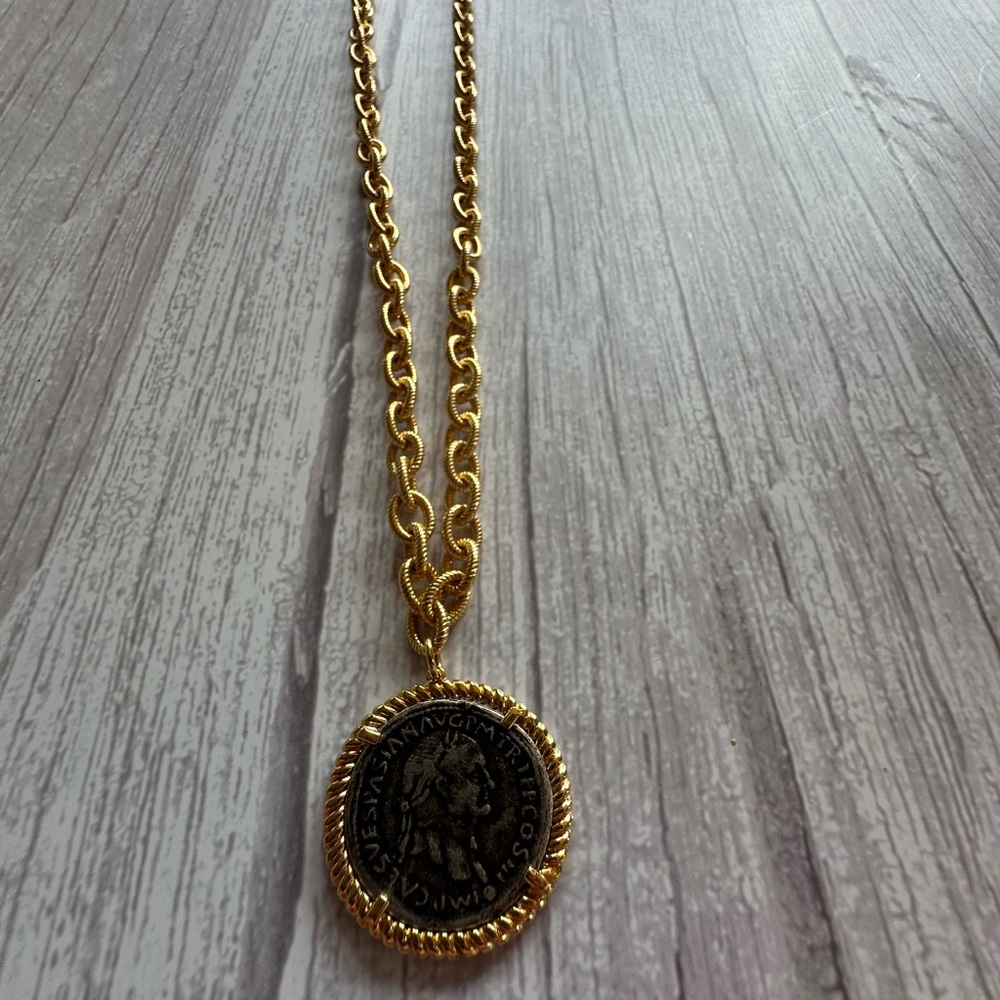 Elegant Gold Coin Pendant Necklace